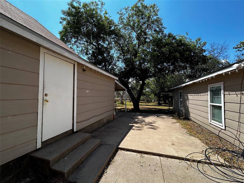 910 West Long Street, Stephenville, TX 76401