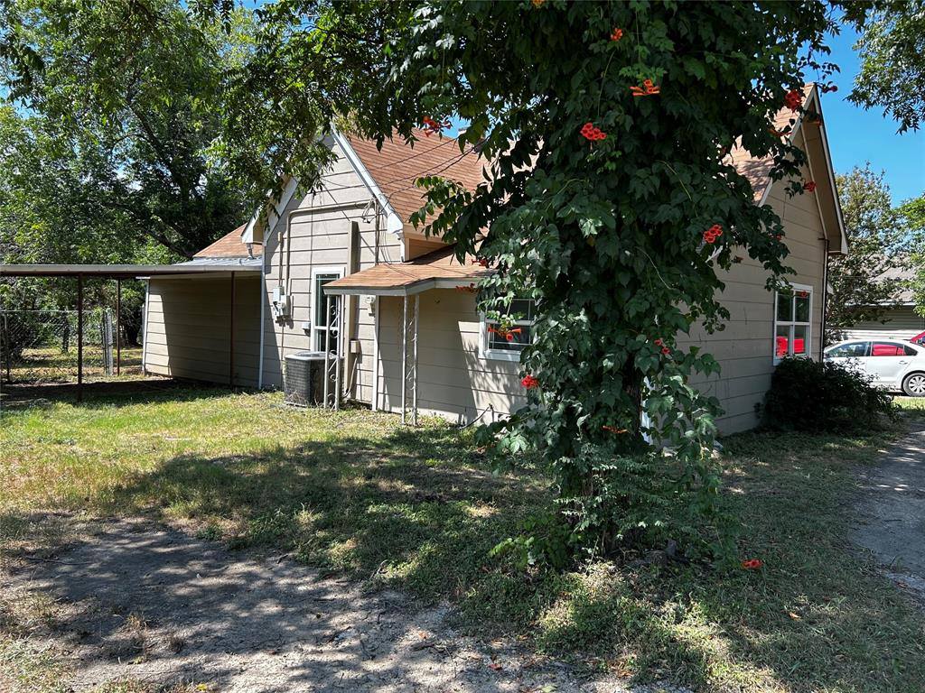 910 West Long Street, Stephenville, TX 76401