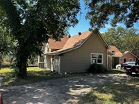910 West Long Street, Stephenville, TX 76401