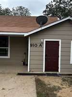 910 West Long Street, Stephenville, TX 76401