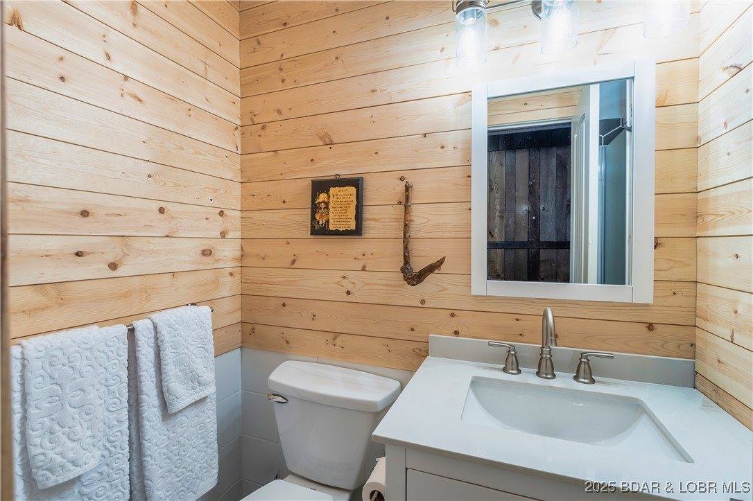 339 Hickory Hollow Road, Sunrise Beach, MO 65079