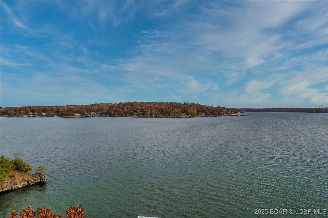 339 Hickory Hollow Road, Sunrise Beach, MO 65079