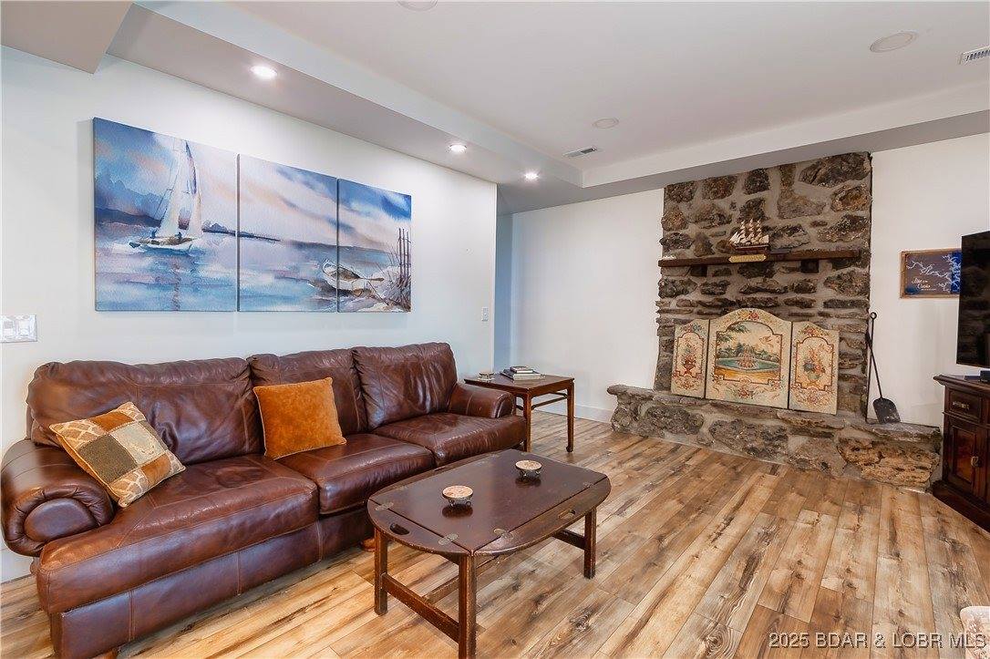 339 Hickory Hollow Road, Sunrise Beach, MO 65079