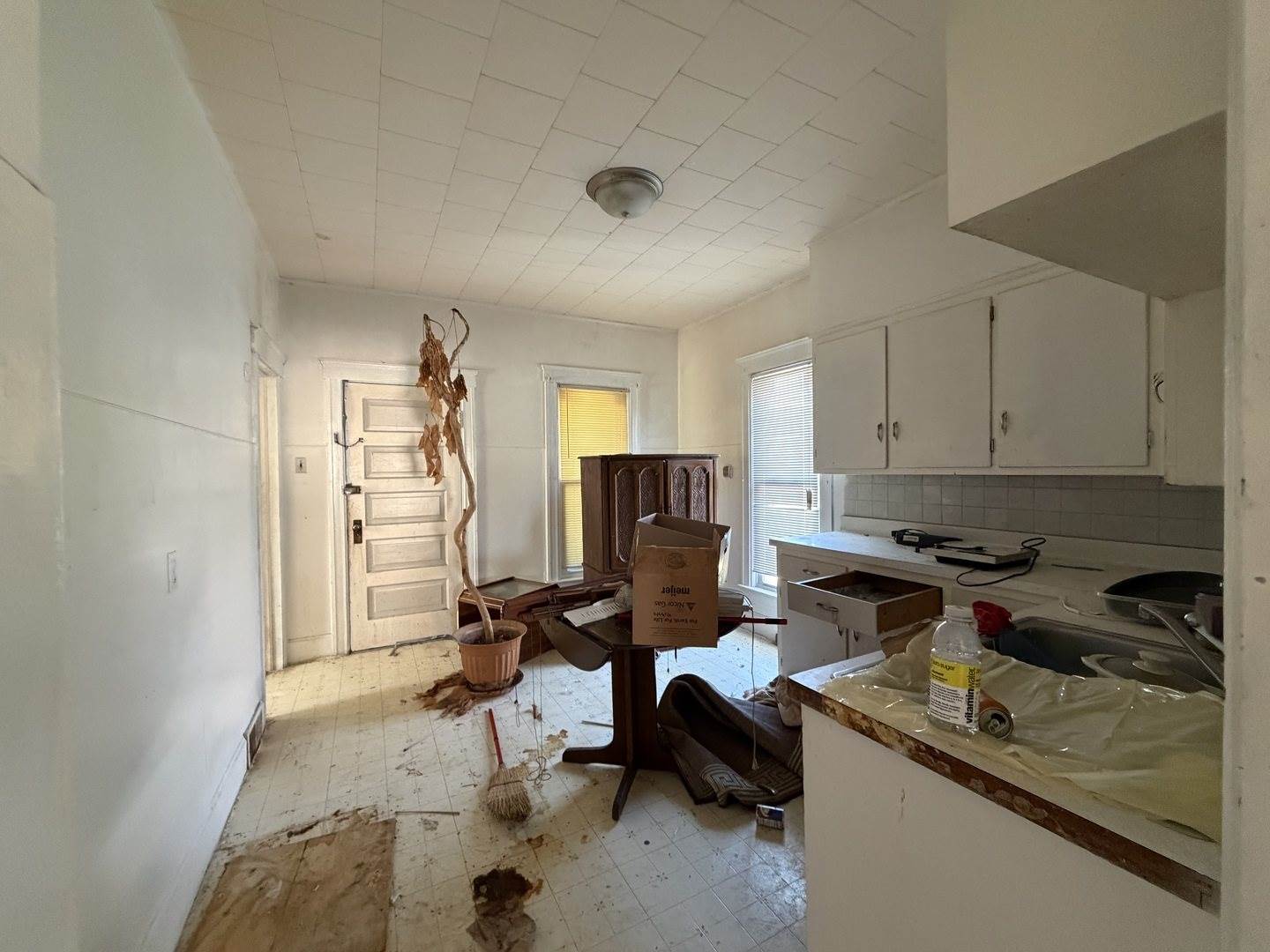 22-24 West Clark Street, Freeport, IL 61032