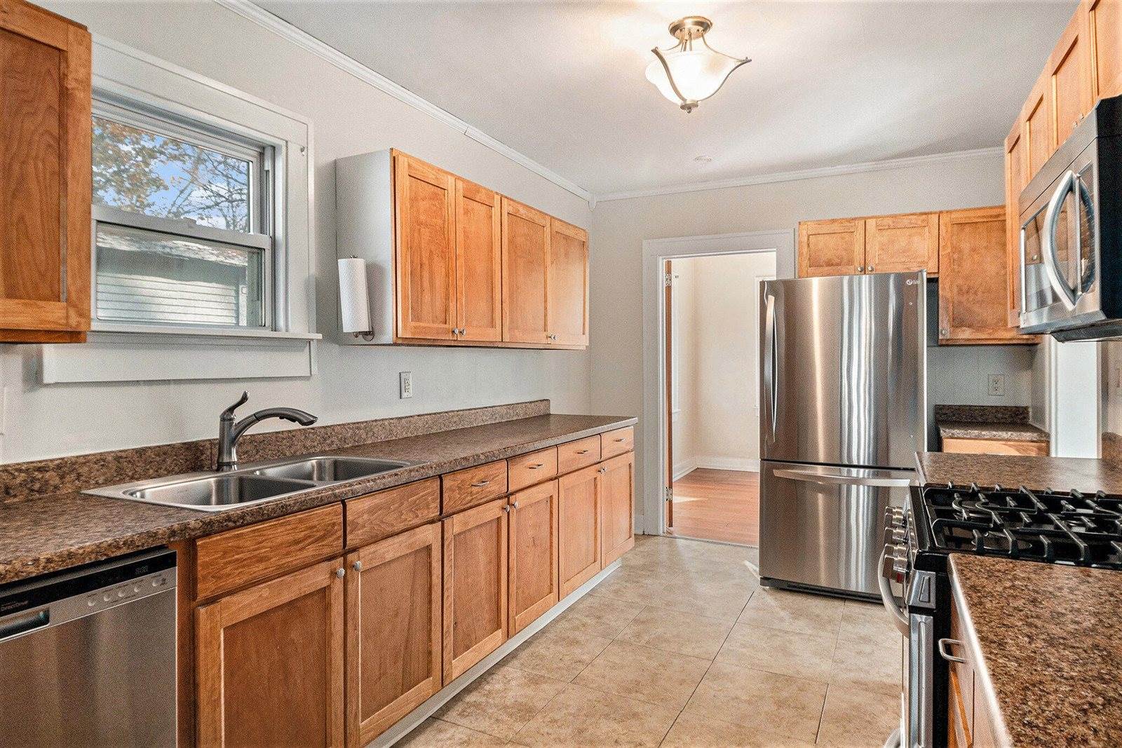 612 Woodridge Street NE, Grand Rapids, MI 49505