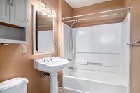 612 Woodridge Street NE, Grand Rapids, MI 49505