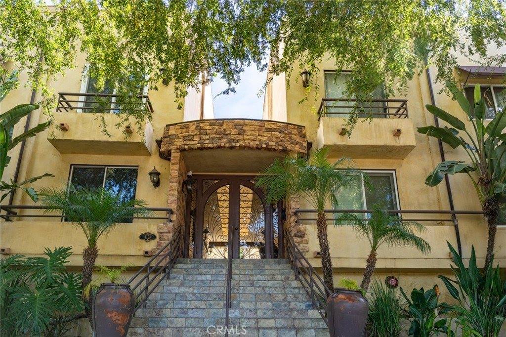 4128 Whitsett, Studio City, CA 91604