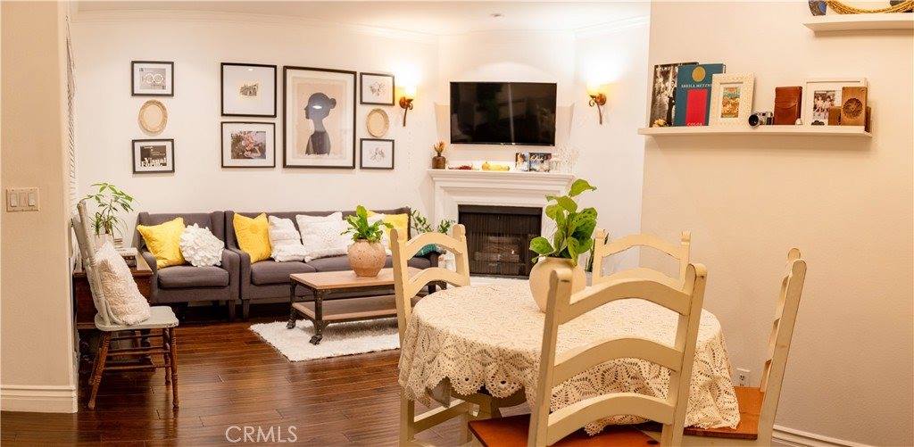 4128 Whitsett, Studio City, CA 91604