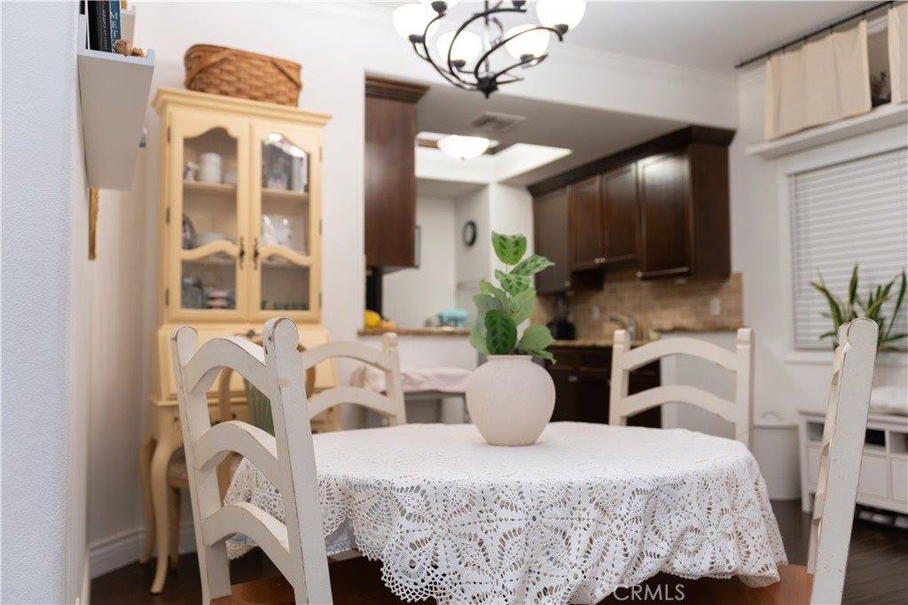 4128 Whitsett, Studio City, CA 91604