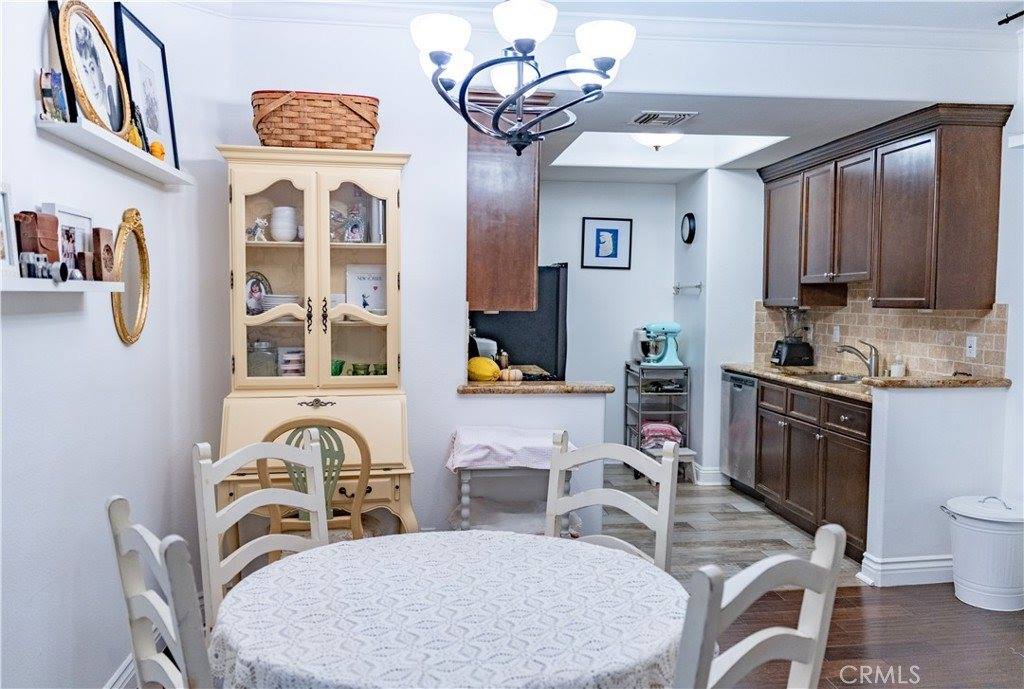 4128 Whitsett, Studio City, CA 91604