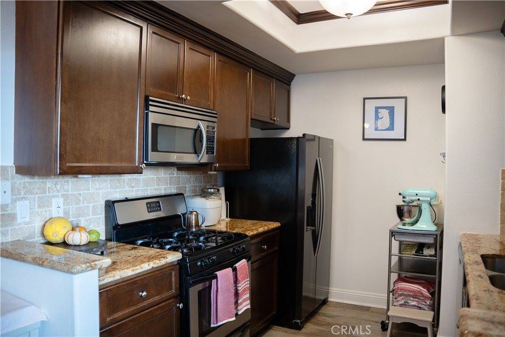 4128 Whitsett, Studio City, CA 91604