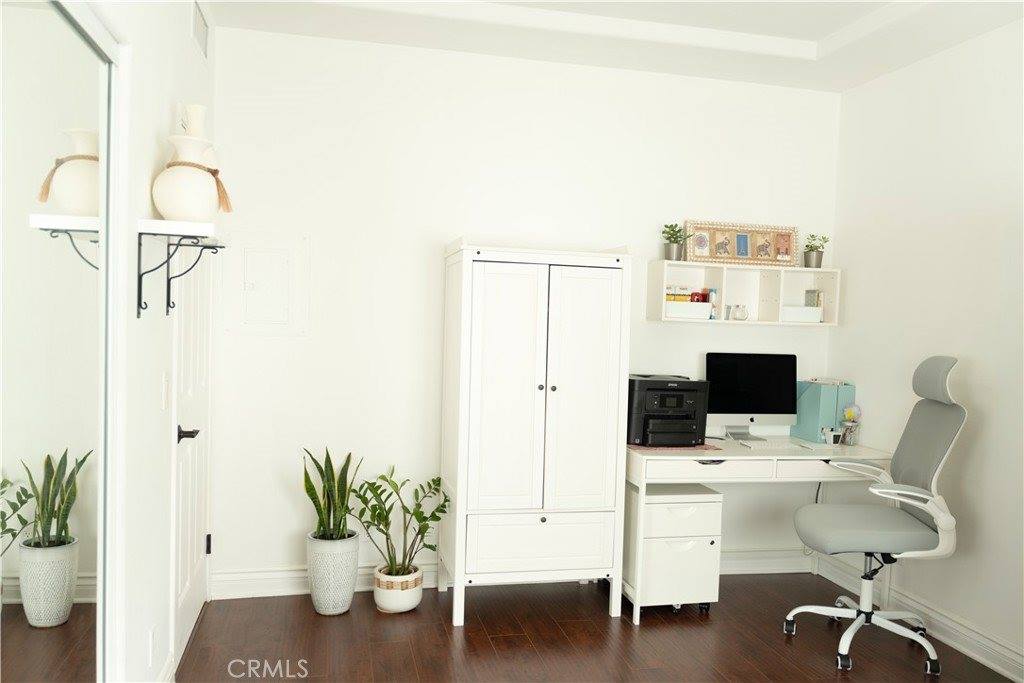 4128 Whitsett, Studio City, CA 91604