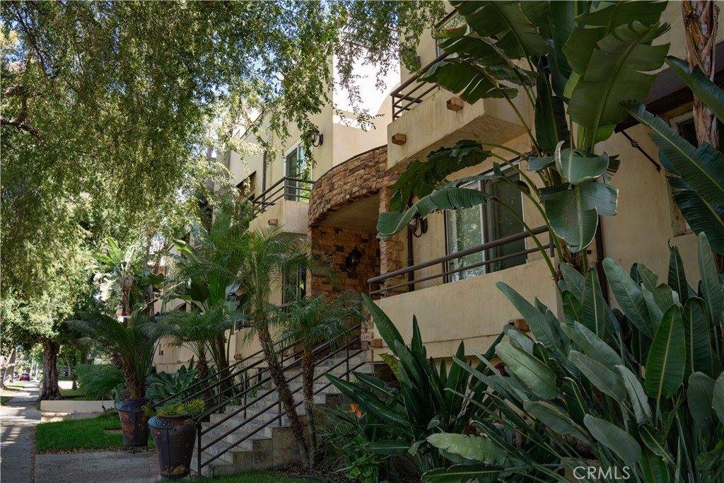 4128 Whitsett, Studio City, CA 91604
