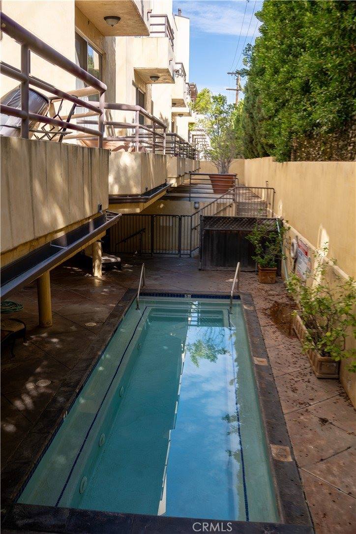 4128 Whitsett, Studio City, CA 91604