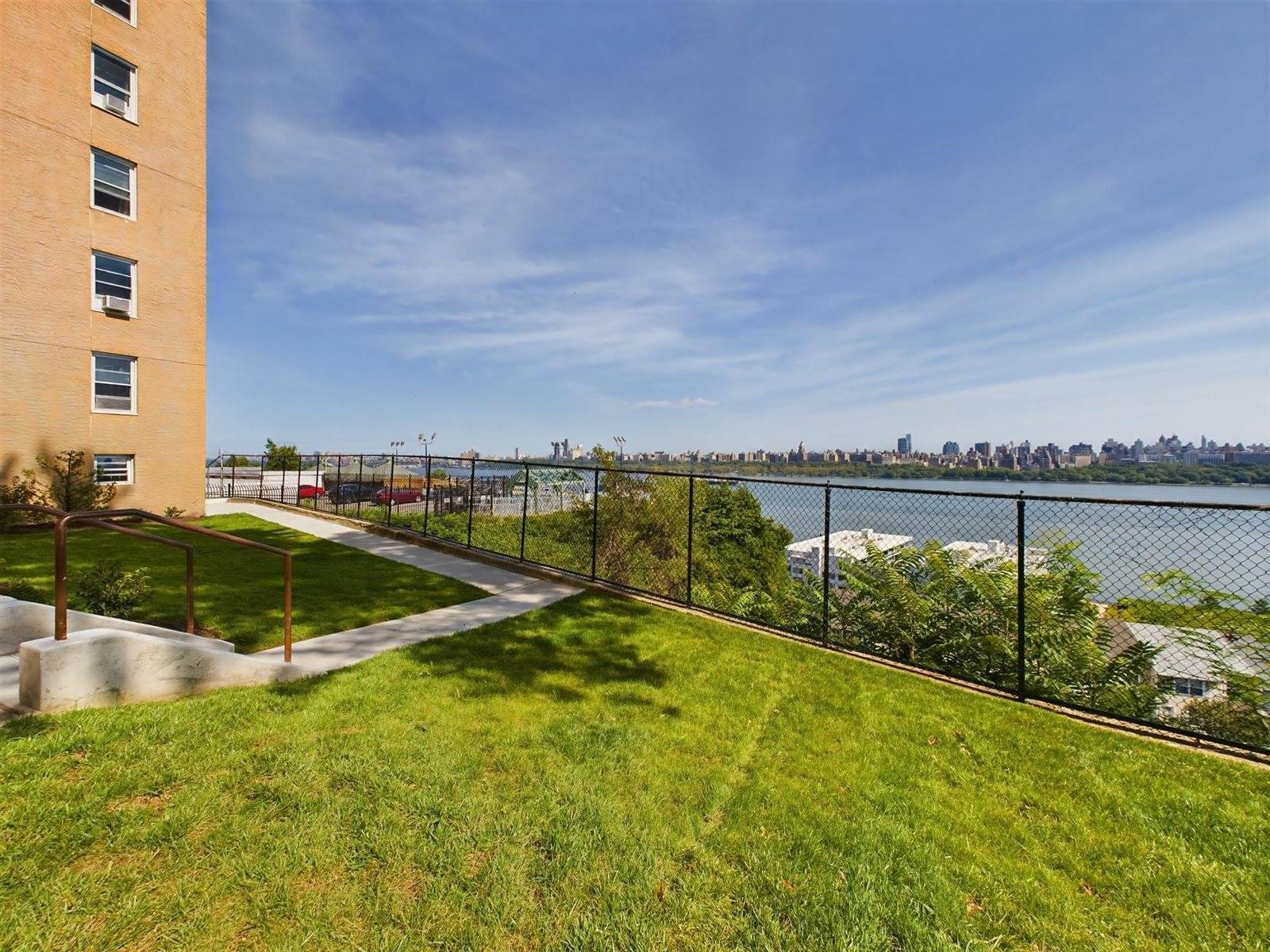 8550 Blvd East, North Bergen, NJ 07047