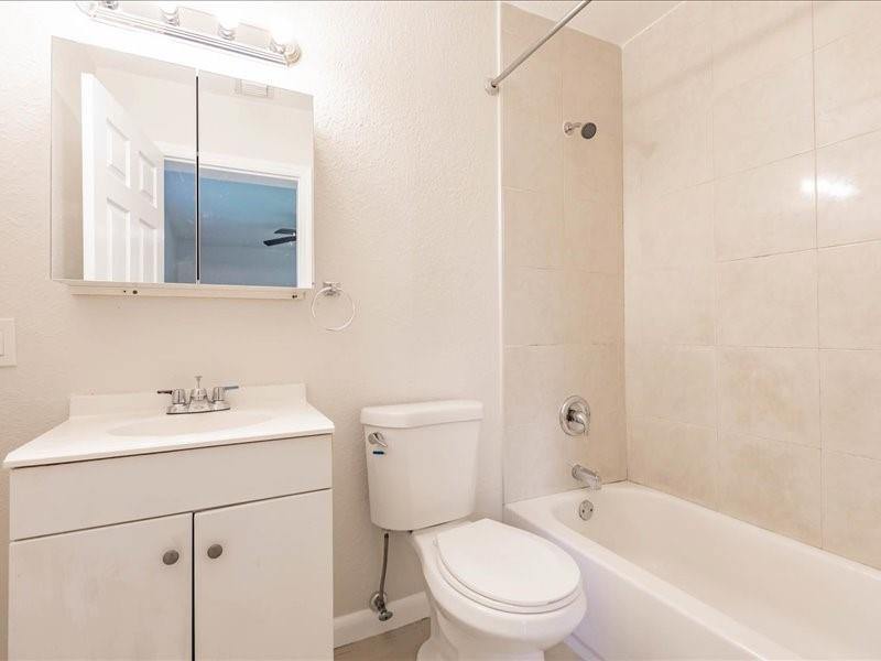 5201 NW 17th CT A, #A, Lauderhill, FL 33313