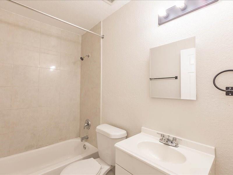 5201 NW 17th CT A, #A, Lauderhill, FL 33313