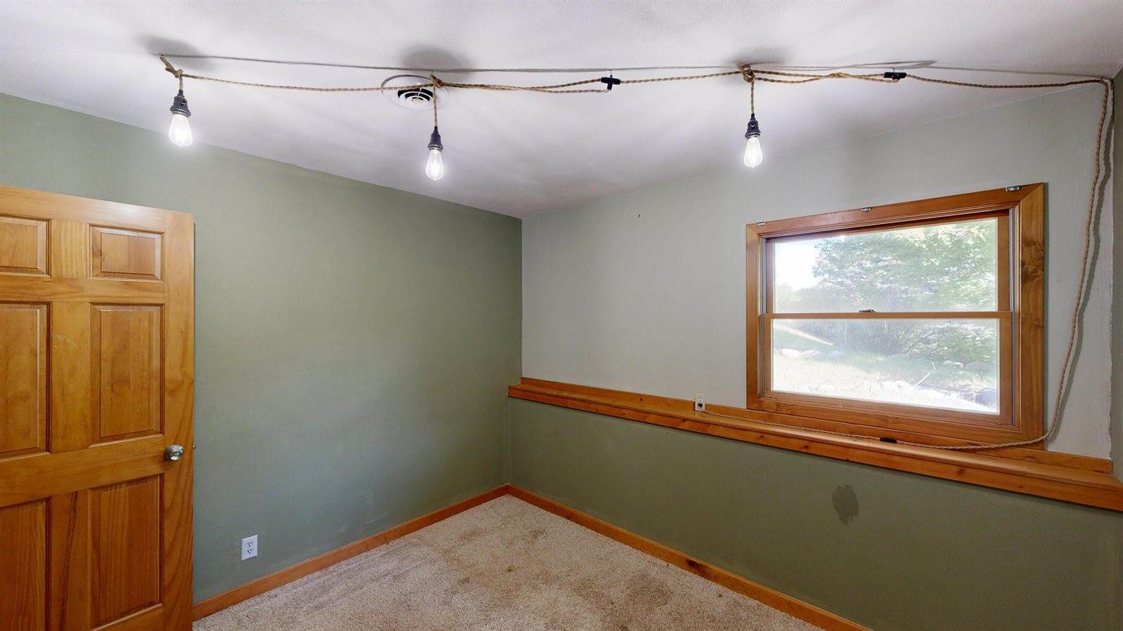 W7724 Deep Pond Rd, Whitewater, WI 53190