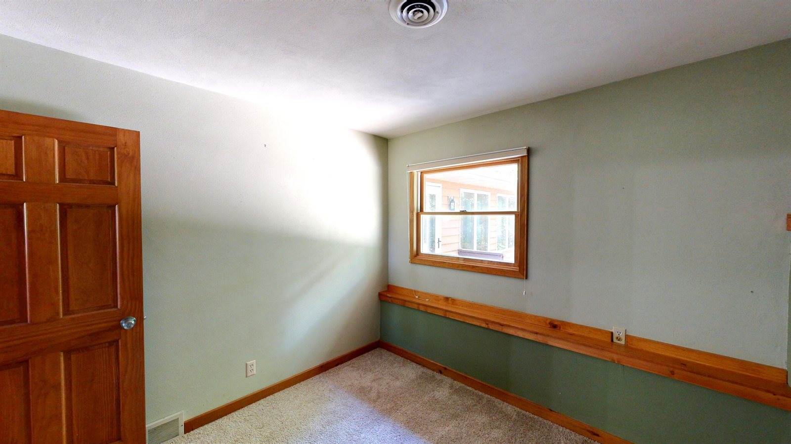 W7724 Deep Pond Rd, Whitewater, WI 53190