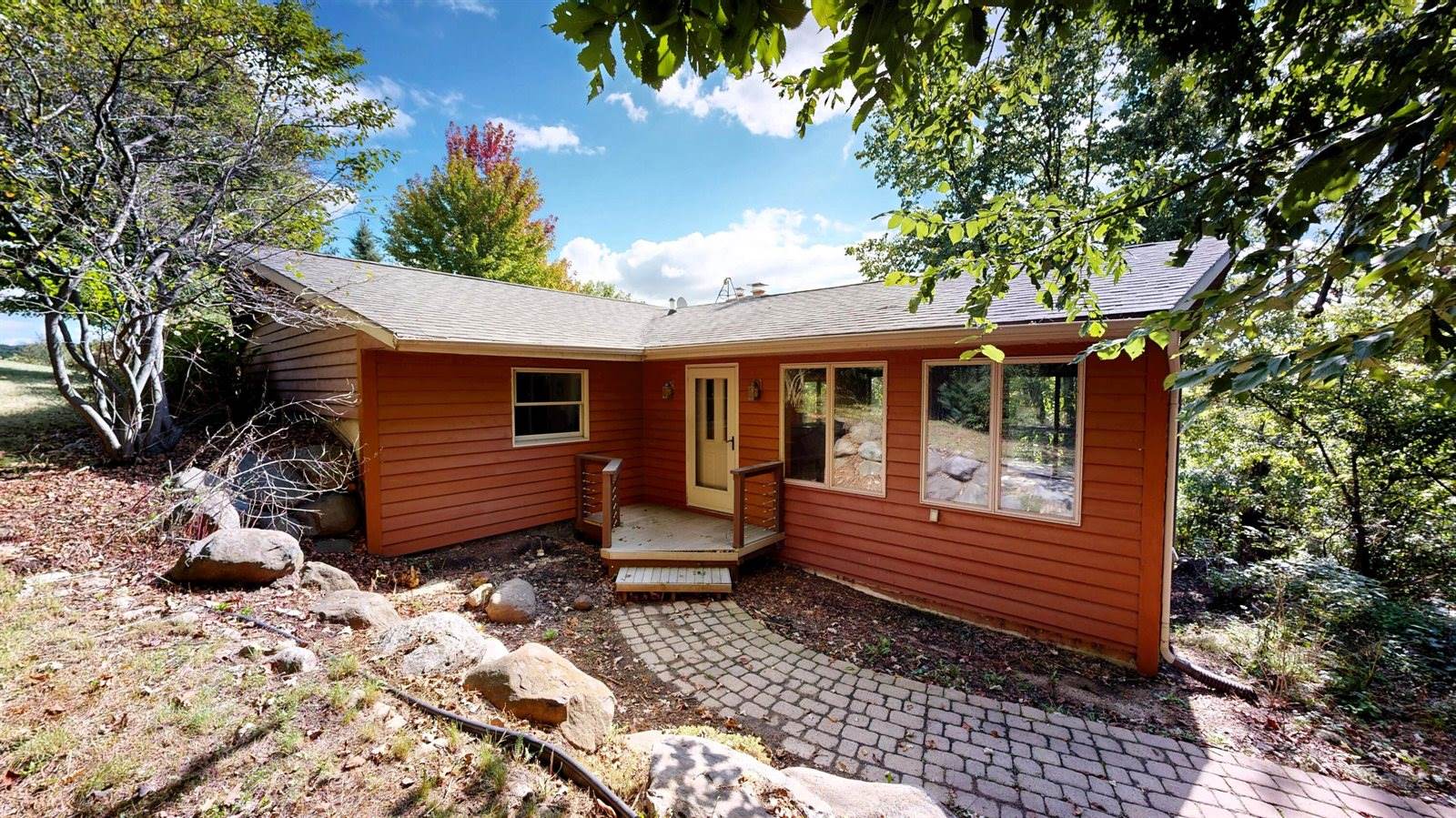 W7724 Deep Pond Rd, Whitewater, WI 53190