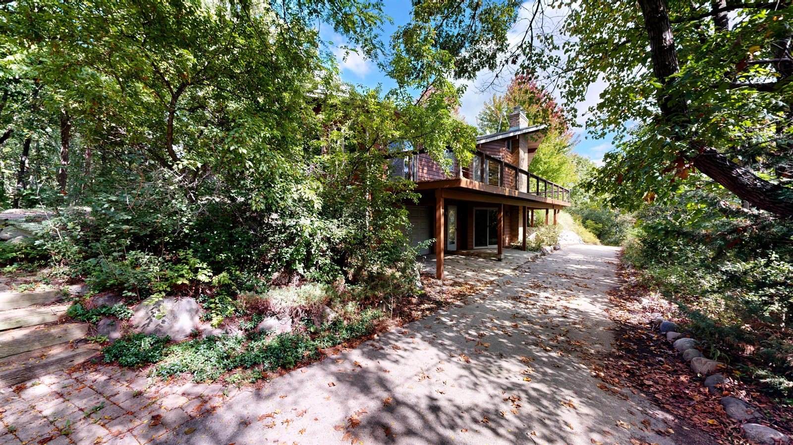 W7724 Deep Pond Rd, Whitewater, WI 53190