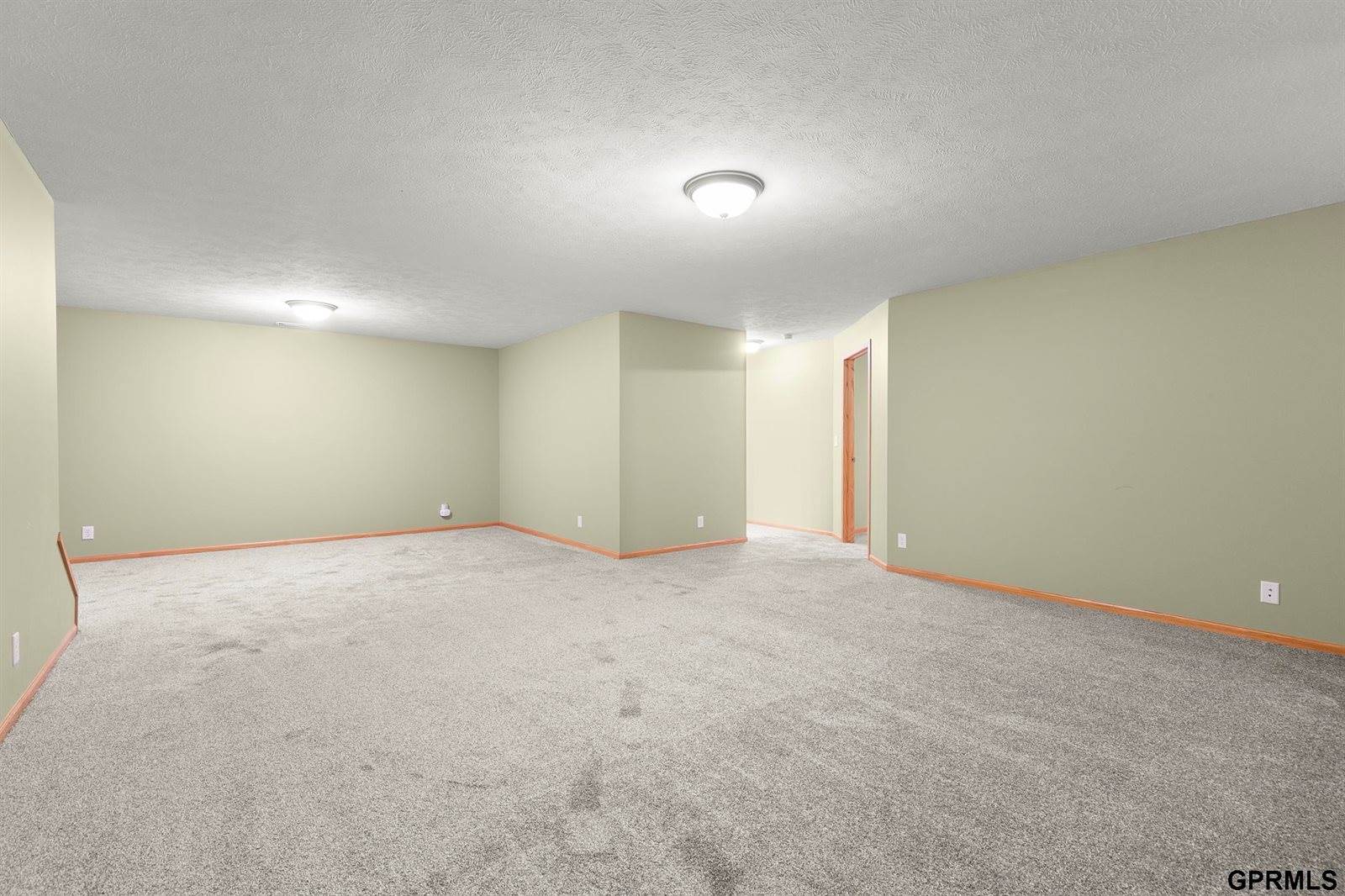 1753 North Columbia Avenue, Seward, NE 68434