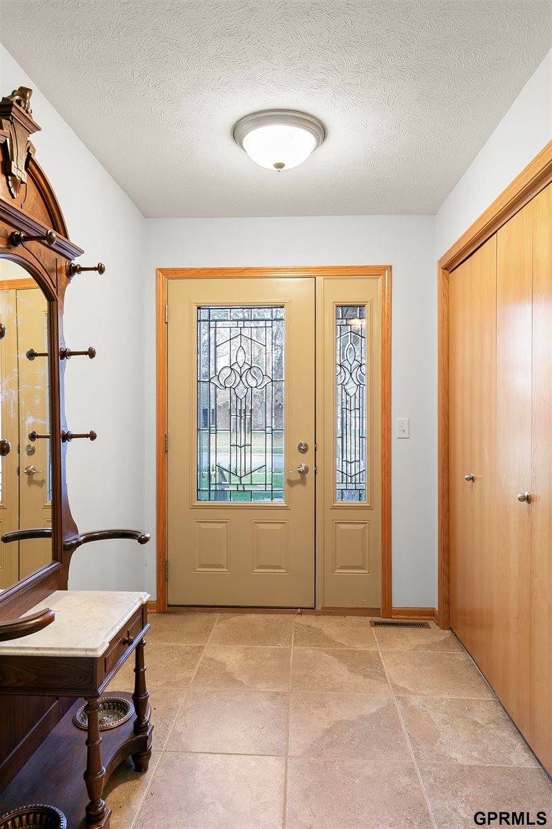 1753 North Columbia Avenue, Seward, NE 68434