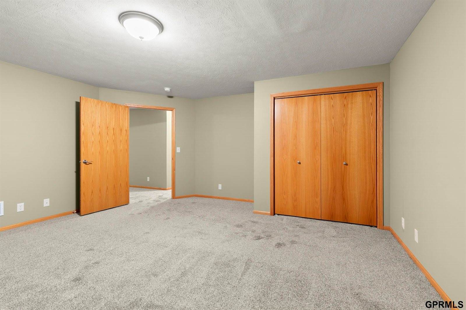 1753 North Columbia Avenue, Seward, NE 68434