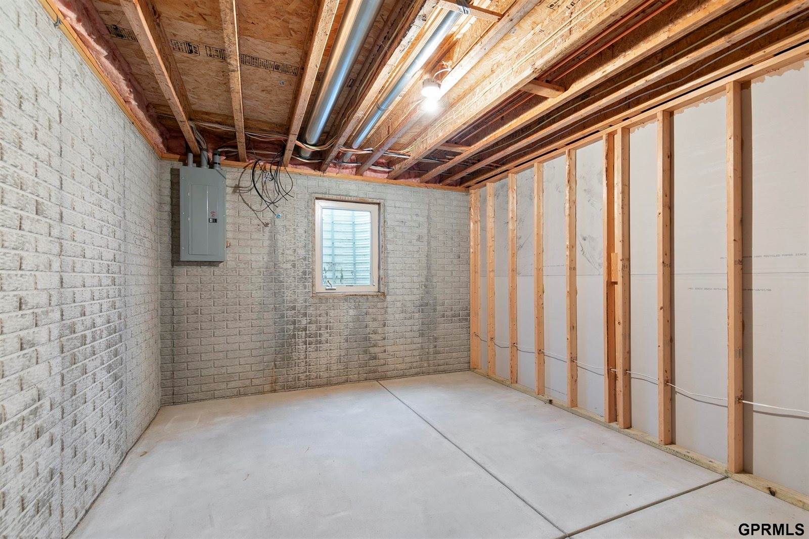 1753 North Columbia Avenue, Seward, NE 68434