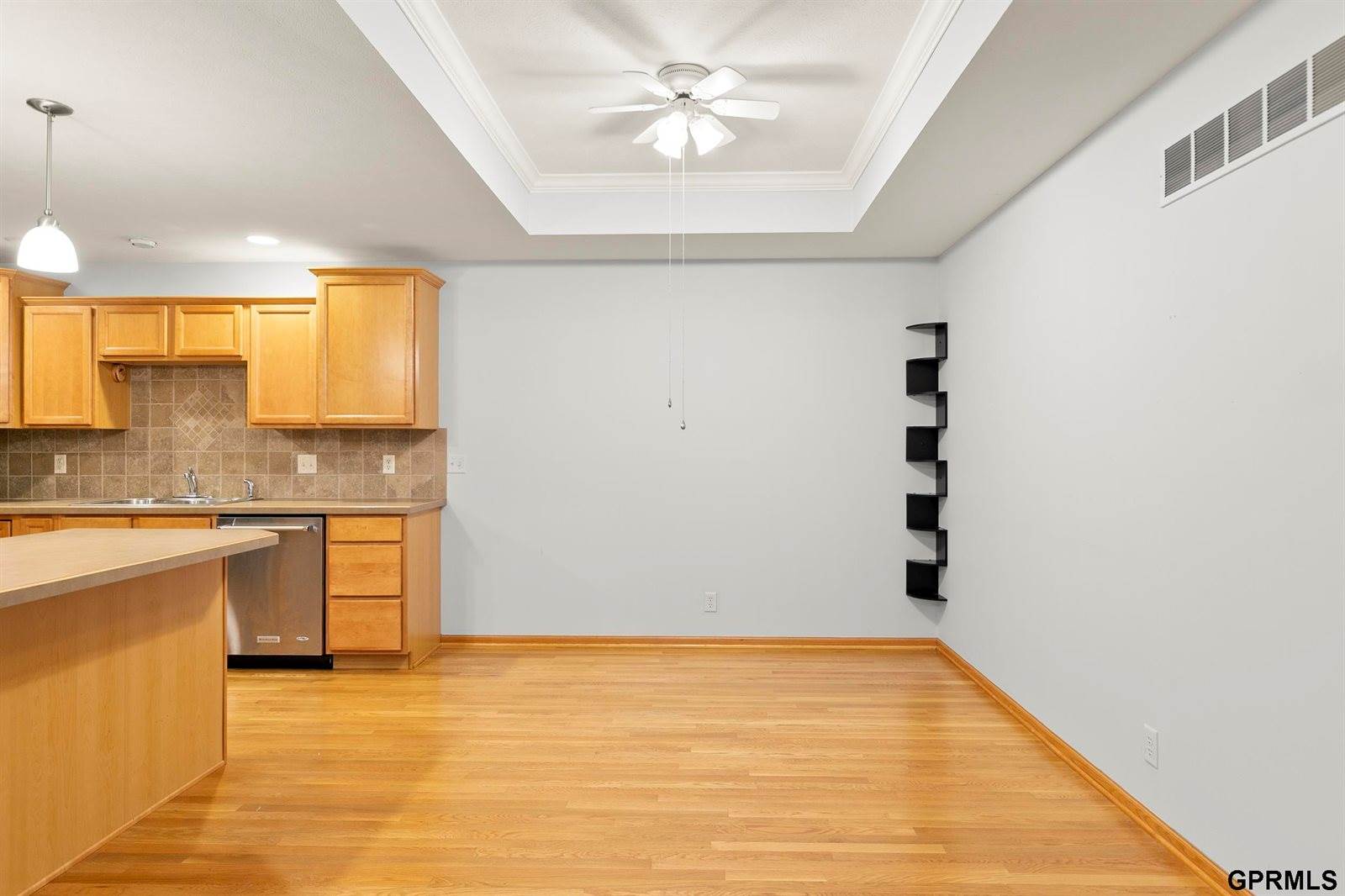 1753 North Columbia Avenue, Seward, NE 68434