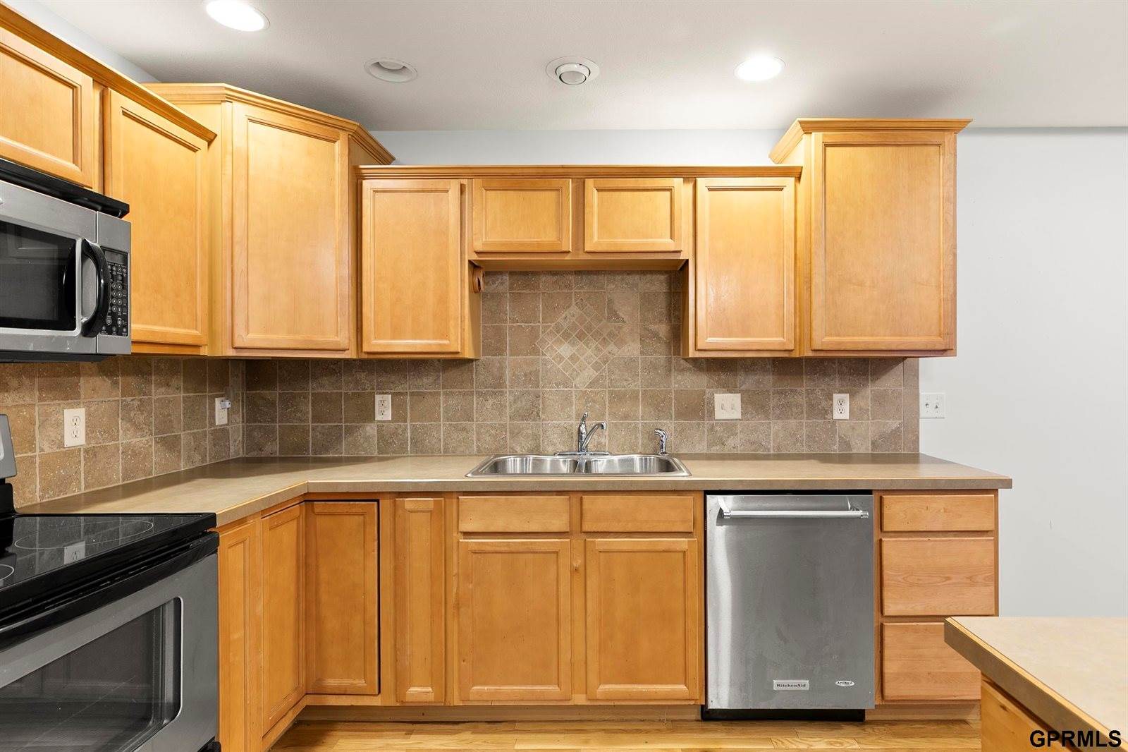 1753 North Columbia Avenue, Seward, NE 68434