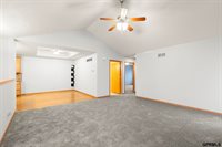 1753 North Columbia Avenue, Seward, NE 68434