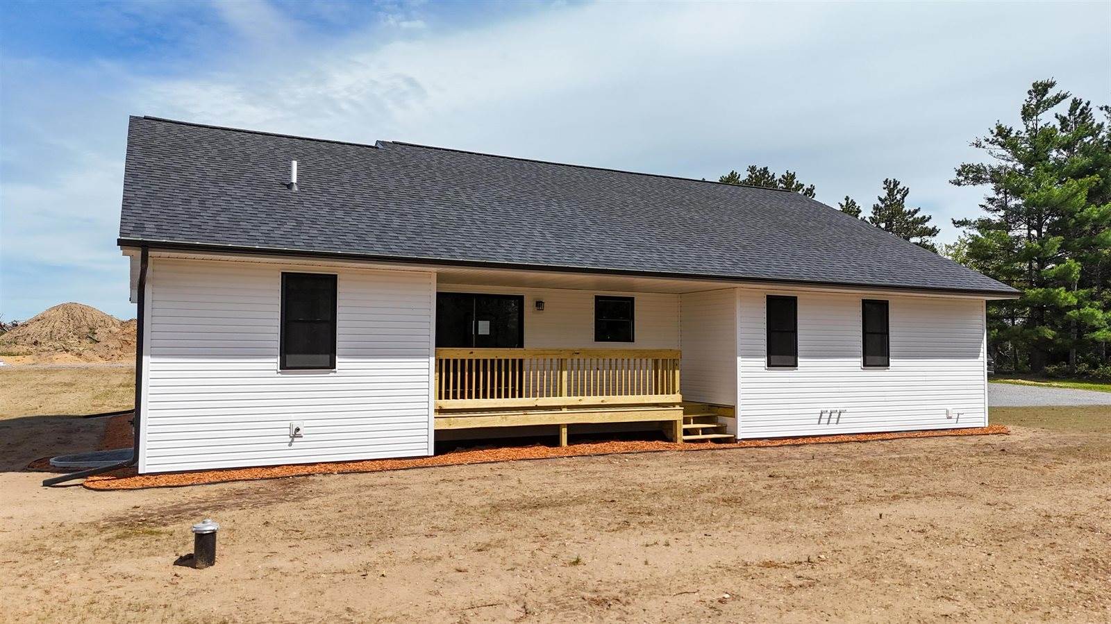 340 Second Street, Rosholt, WI 54473