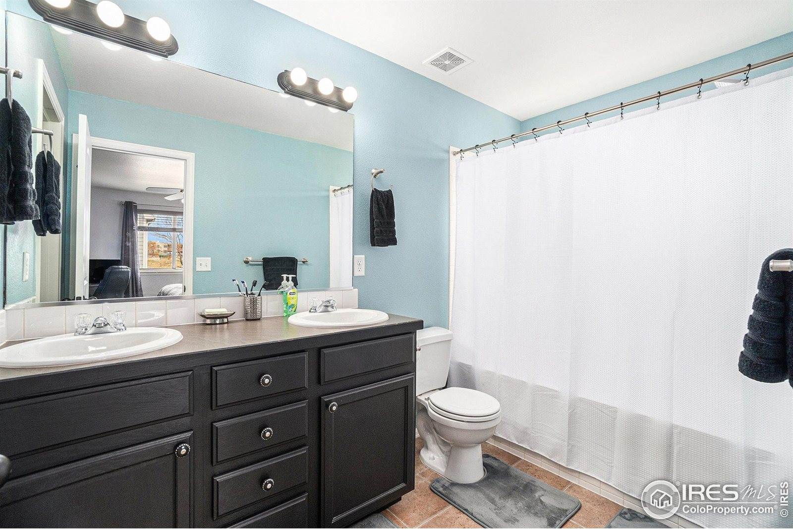 3231 Tamarac Ln, Johnstown, CO 80534