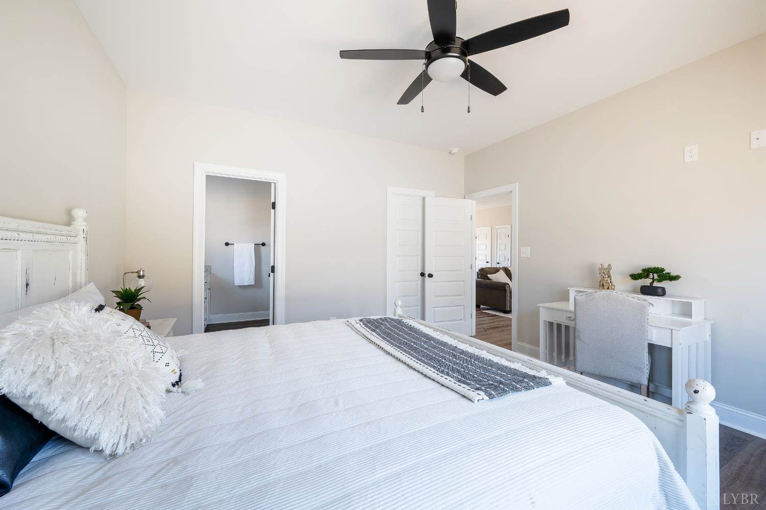 10528 Leesville Road, Lynch Station, VA 24571