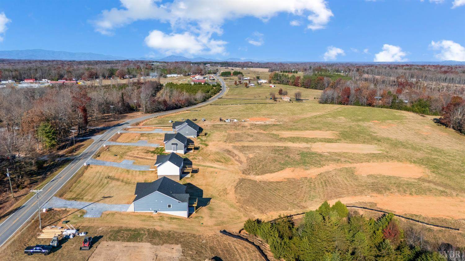 10528 Leesville Road, Lynch Station, VA 24571