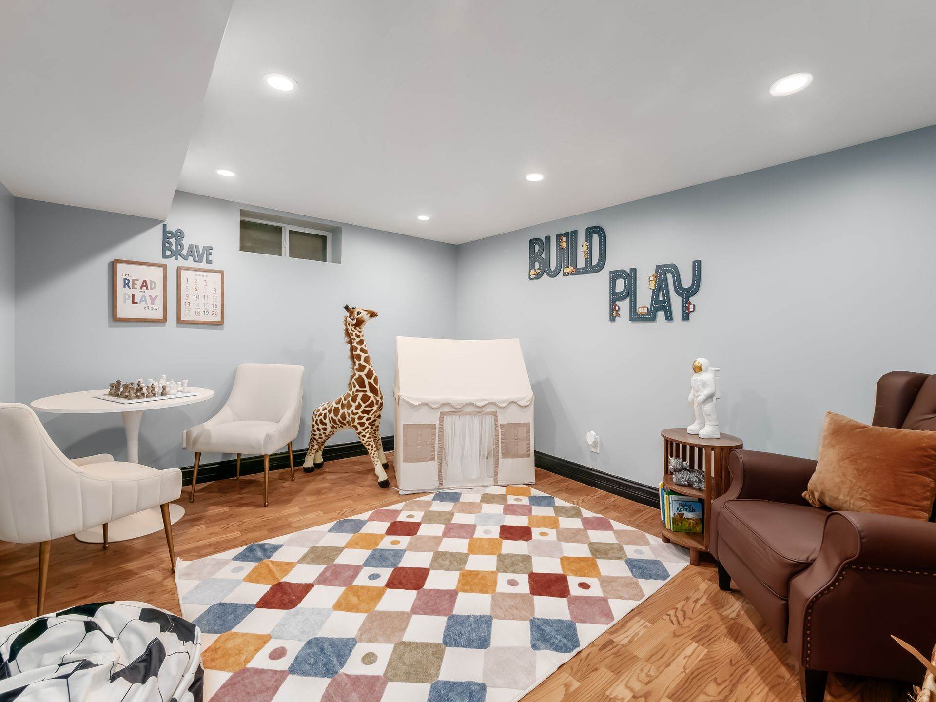 2640 Howey Road, Columbus, OH 43211