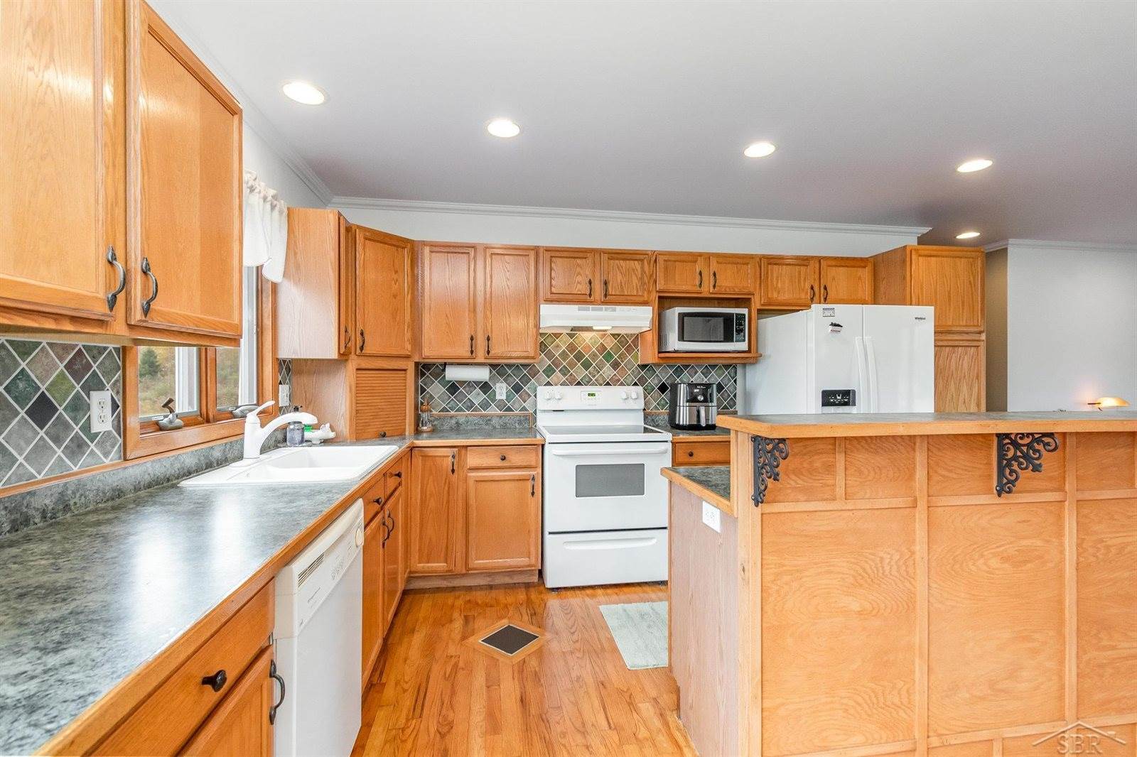 2626 E Laporte Road, Hemlock, MI 48626