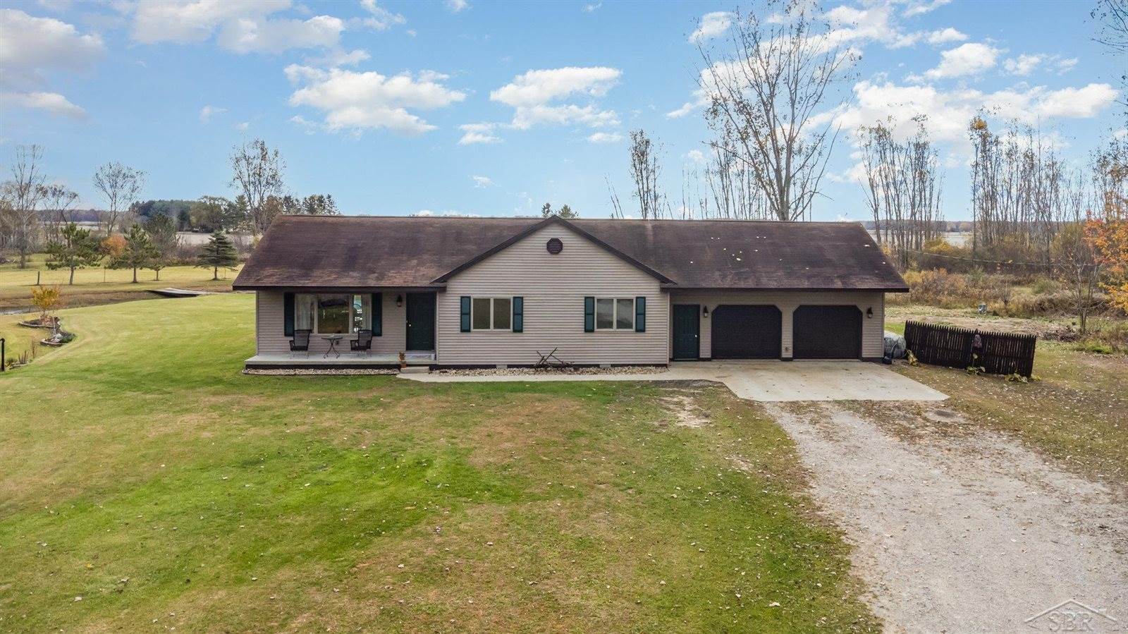 2626 E Laporte Road, Hemlock, MI 48626