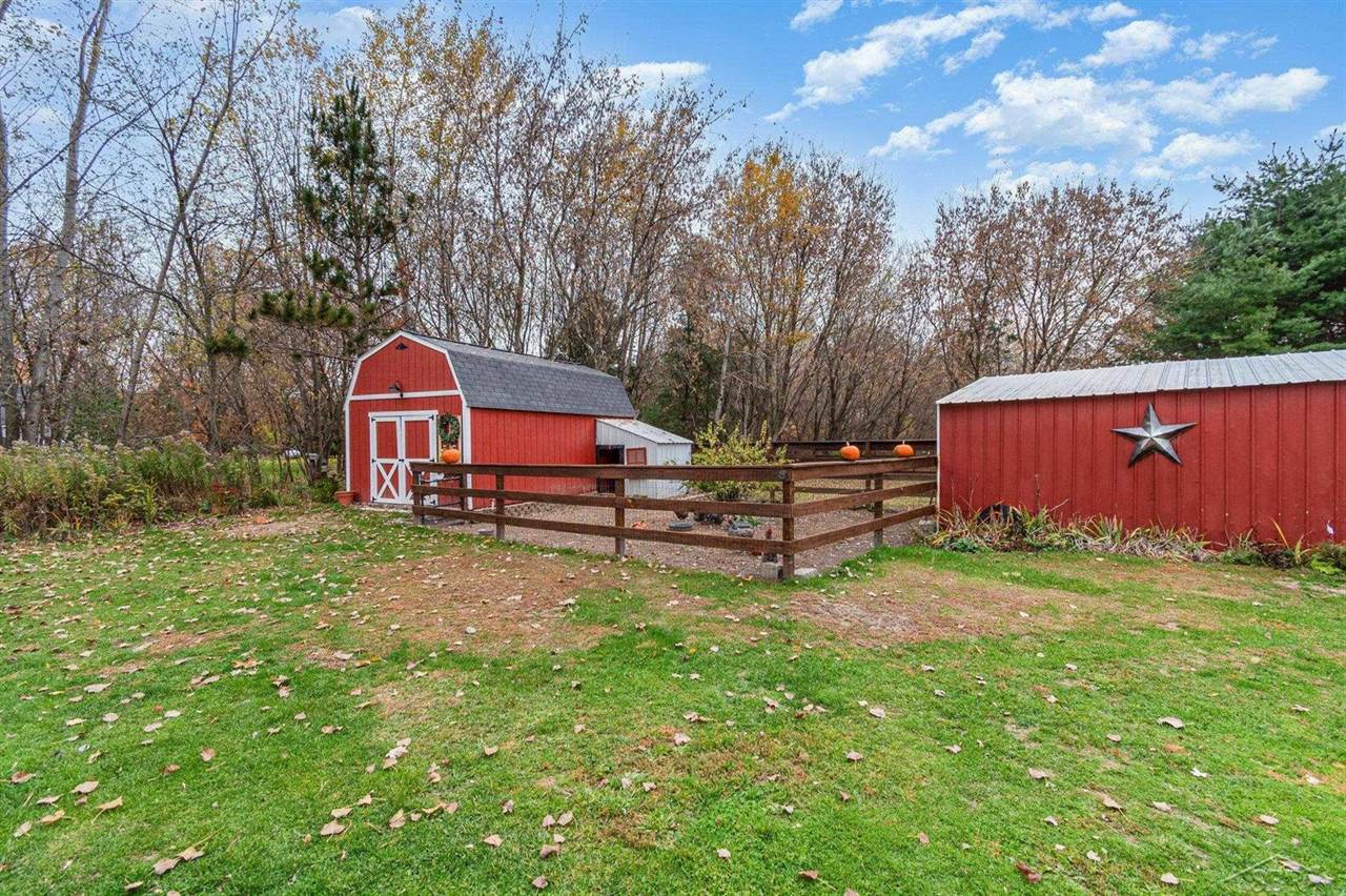 2626 E Laporte Road, Hemlock, MI 48626