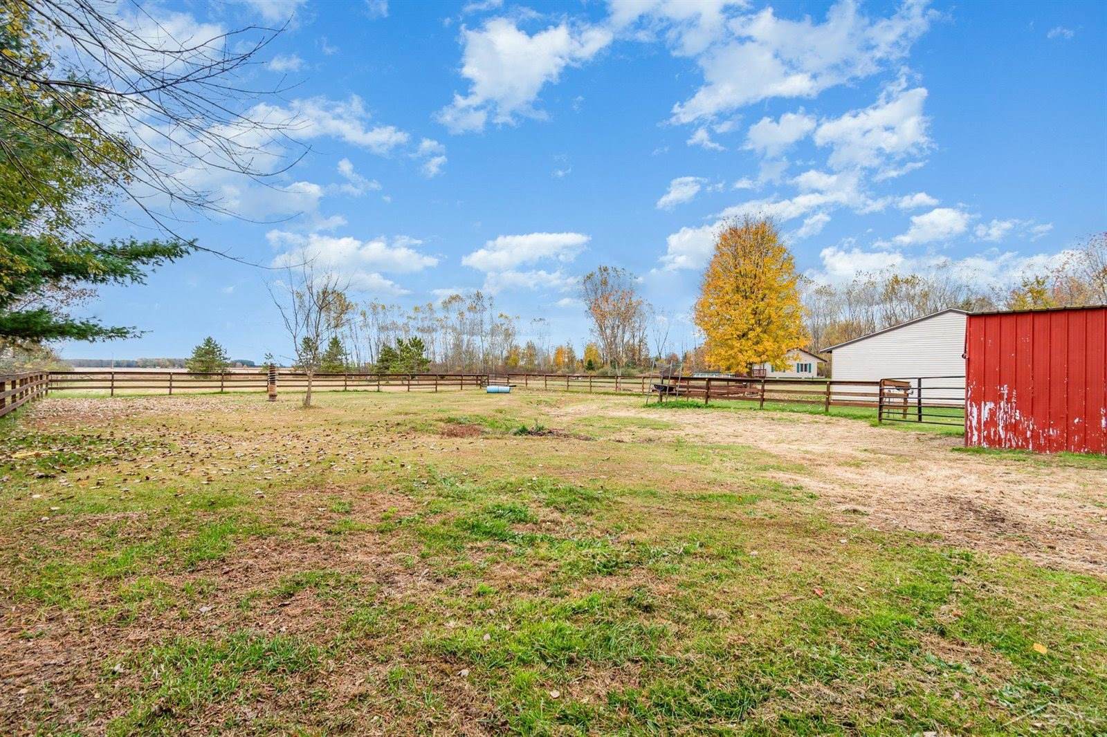 2626 E Laporte Road, Hemlock, MI 48626