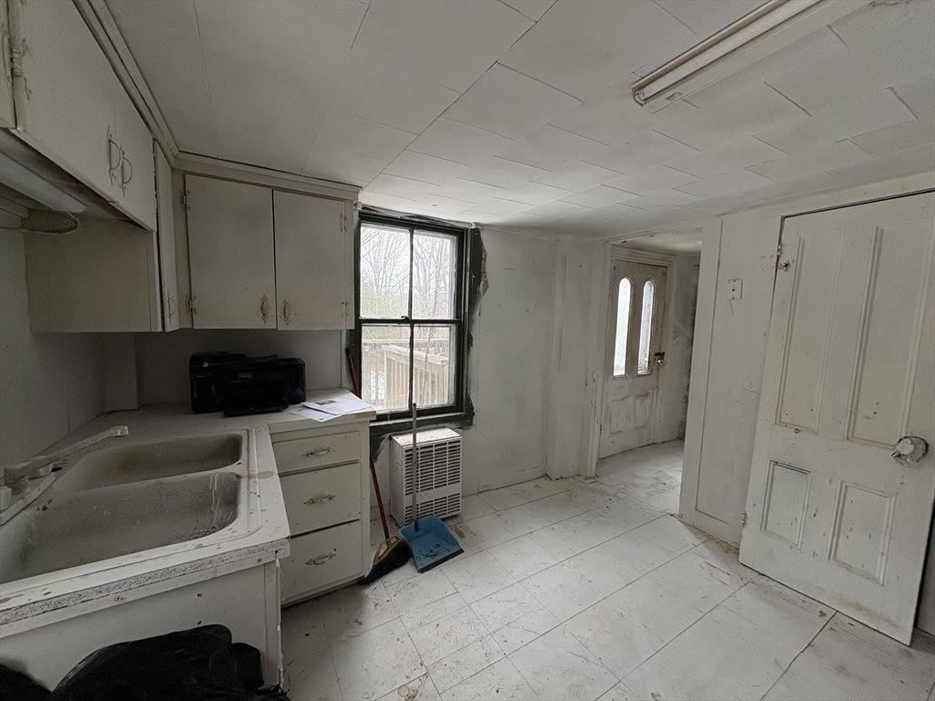 260 Wickaboag Valley Rd, West Brookfield, MA 01585