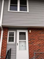 5 Manor Court, Springfield, MA 01118