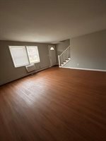 5 Manor Court, Springfield, MA 01118