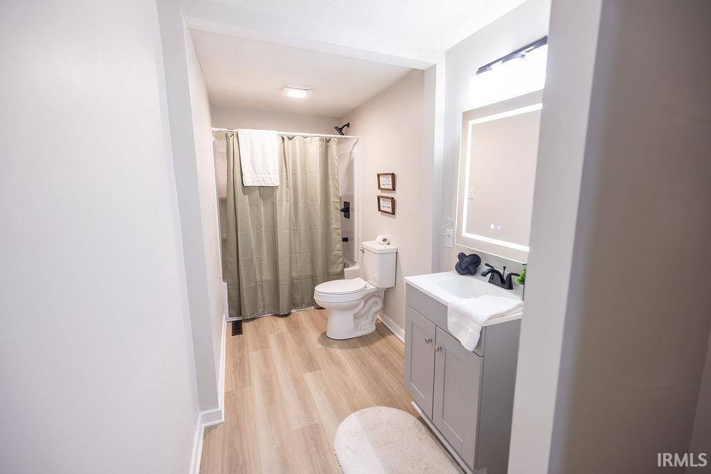 2160 Virginia Avenue, Connersville, IN 47331