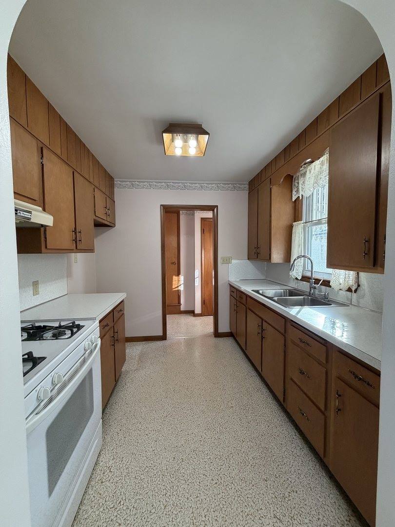 3723 Us Business 20 W, Freeport, IL 61032