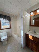 3723 Us Business 20 W, Freeport, IL 61032