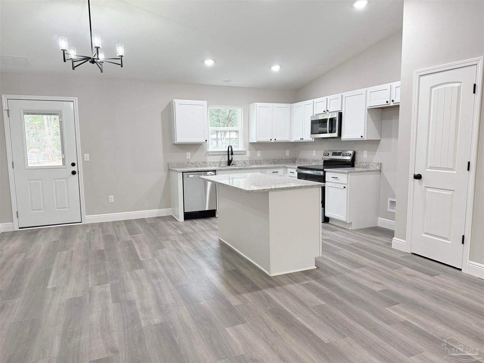 7234 Par Ln, Milton, FL 32570