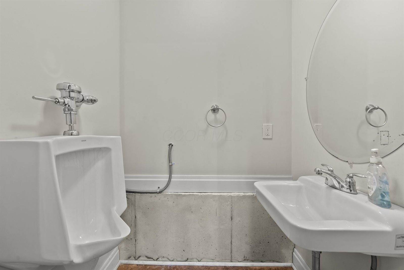 4372 Dublin Road, Columbus, OH 43221