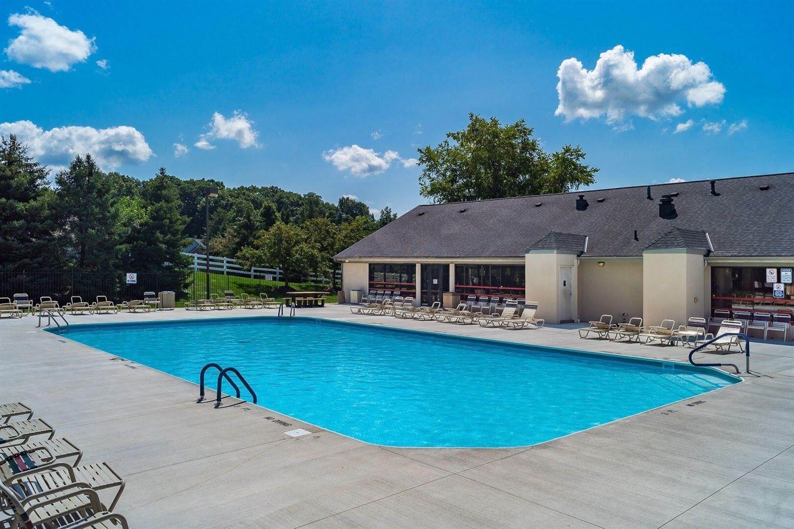 233 Macfalls Way, Blacklick, OH 43004